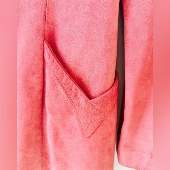 Danier Leather - Suede Jacket & Pencil Skirt Set - Bright Pink - Size 6 - Picture 4 of 15